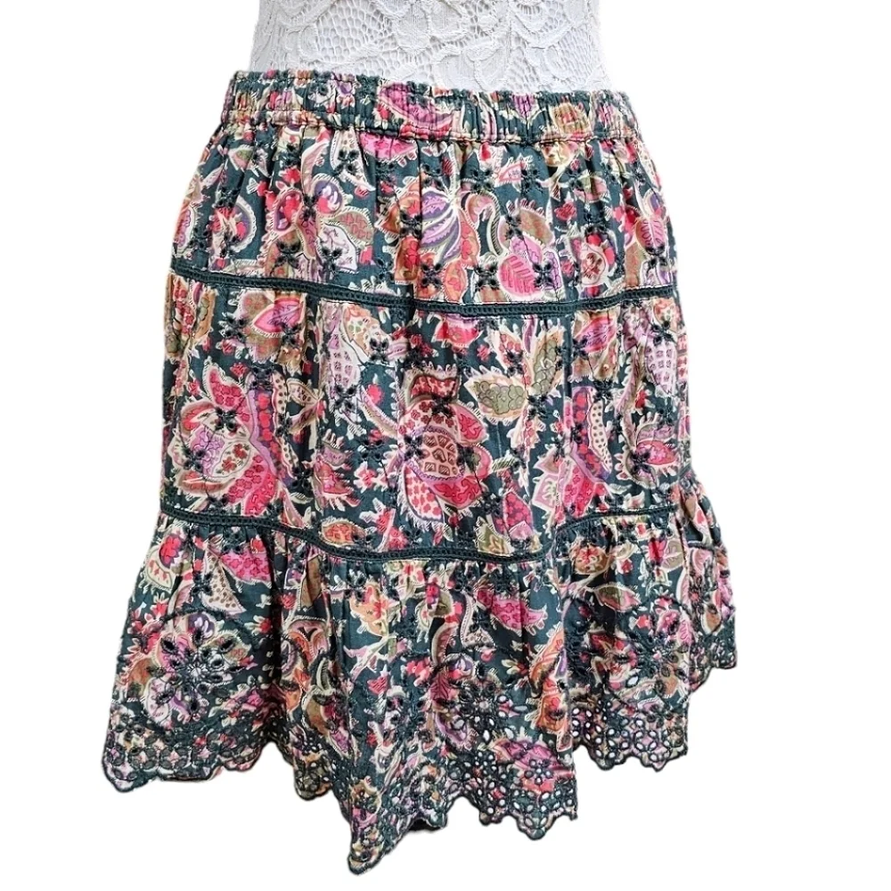 Jennifer & Grace Boho Floral Tiered Mini Skirt Size Medium Peasant Style Lace
